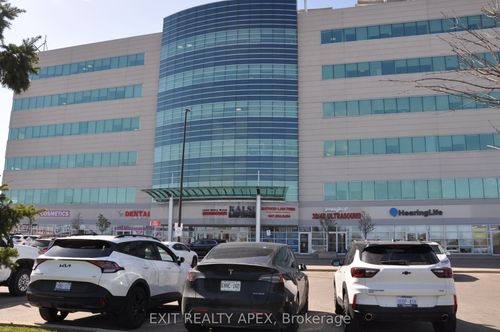 403-2250 Bovaird Dr E, Brampton, ON, L6R0W3 | Card Image