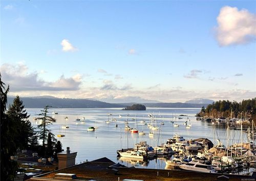 714-6880 Wallace Dr, Brentwood Bay, BC, V8M1N8 | Card Image