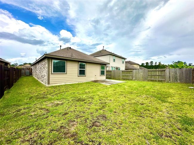 Large backyard is a blank canvas for your outdoor projects. | Image 25