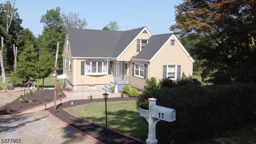 17 Village Glen Rd, Flemington, NJ, 08822-2629 | Card Image