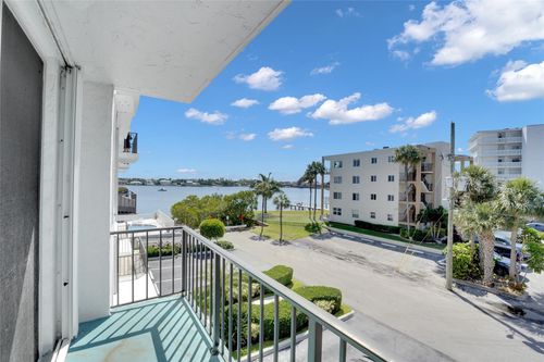 302-301 Croton Ave, Lantana, FL, 33462-2977 | Card Image