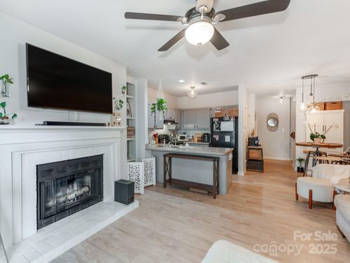apt-2-3308 Selwyn Farms Ln, Charlotte, NC, 28209-5005 | Card Image