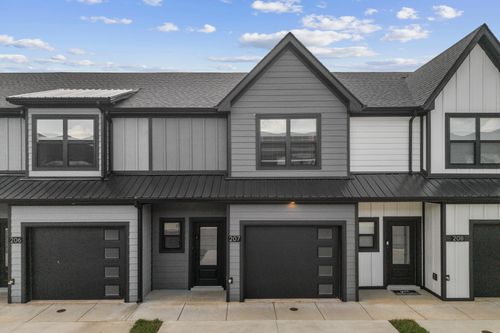 207 Jonathan Wade Pvt Cir, Clarksville, TN, 37043-4093 | Card Image