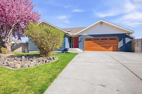3107 S Yelm St, Kennewick, WA, 99337-3034 | Card Image