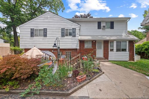 22317 Nancy Ave, Southfield, MI, 48033-6730 | Card Image