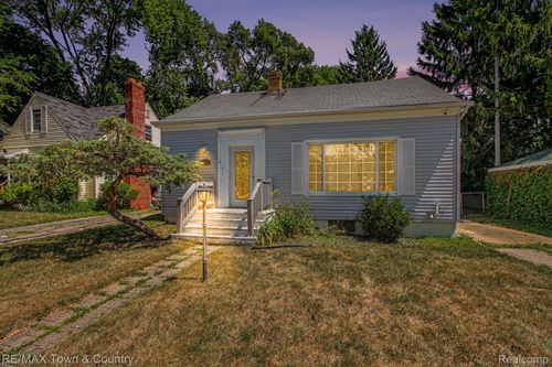 1115 E Vernon Drive, Flint, MI, 48503 | Card Image