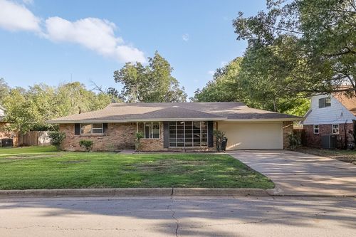 2709 Larkin Ave, Fort Worth, TX, 76133-2321 | Card Image