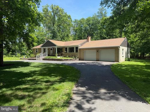 887 W Saw Mill Rd, QUAKERTOWN, PA, 18951-2907 | Card Image
