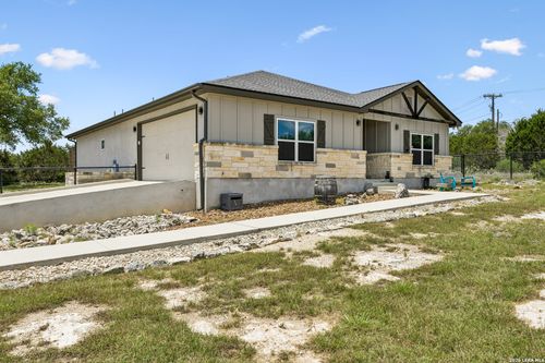 118 Red Tail Cv, Spring Branch, TX, 78070-4663 | Card Image
