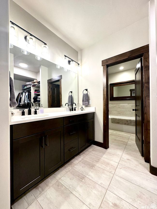 Double Vanities | Image 13