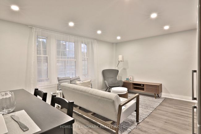 106 - 699 Eglinton Ave W, Home with 2 bedrooms, 1 bathrooms and 1 parking in Toronto ON | Image 8