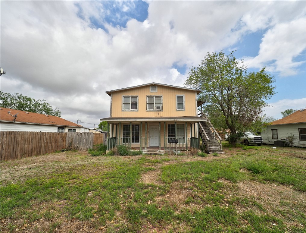 1106 E Huisache Ave, Kingsville, TX 78363