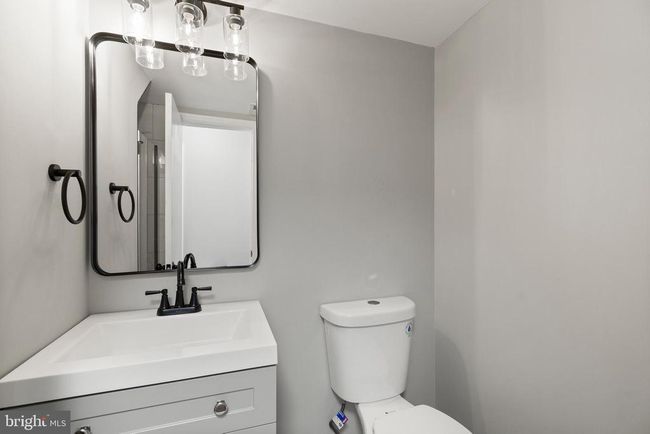 7517 Todd Pl, House other with 5 bedrooms, 3 bathrooms and null parking in MANASSAS VA | Image 33