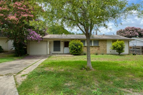 847 Boulder Dr, Universal City, TX, 78148-4001 | Card Image