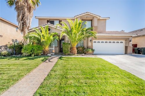 13621 Dellwood Rd, Victorville, CA, 92392-1281 | Card Image