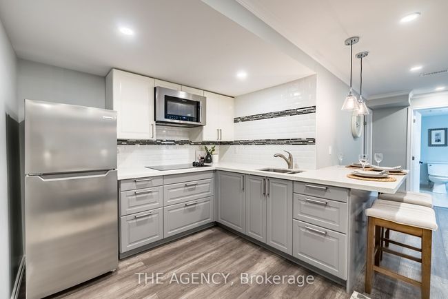 71 Tunney Pl, House other with 3 bedrooms, 4 bathrooms and 2 parking in Whitby ON | Image 32