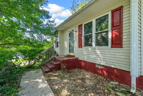 1586 Boxcroft Rd, Clarksville, TN, 37042-5308 | Card Image