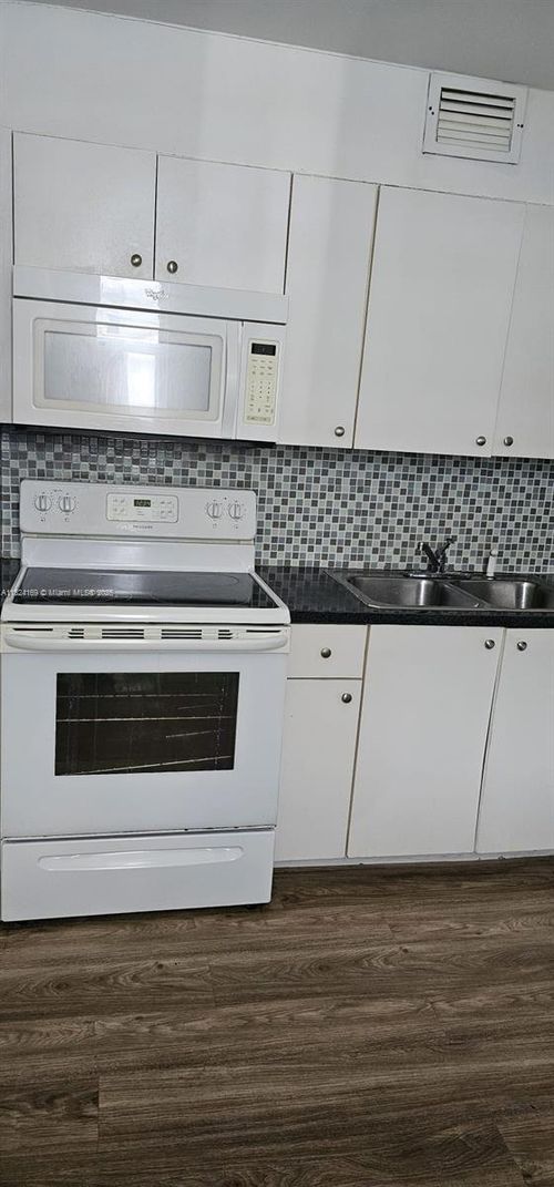 apt-503-3660 Ne 166th St, North Miami Beach, FL, 33160-3860 | Card Image