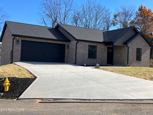 2 Simmental Rd, Knoxville, TN, 37918 | Card Image