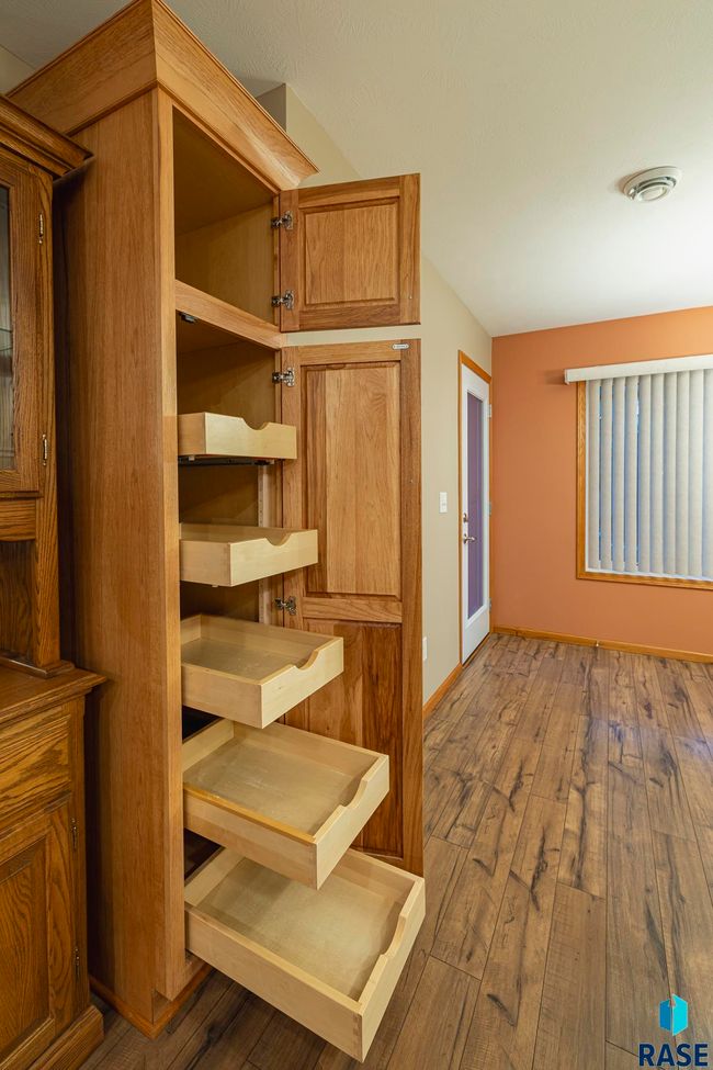 284 7th St, Townhouse with 2 bedrooms, 2 bathrooms and null parking in Westbrook MN | Image 9