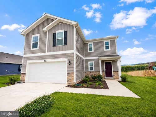 223 Orpington Dr, MARTINSBURG, WV, 25401 | Card Image