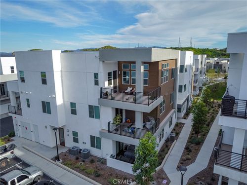 302-27227 Diamond Peak Ln, Valencia, CA, 91381-2430 | Card Image