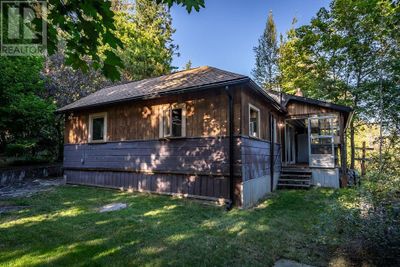 4156 Highway 3 A Highway, House other with 3 bedrooms, 2 bathrooms and 6 parking in Central Kootenay Rd Rural BC | Image 1