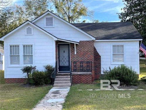 400 Hall Ave, Bay Minette, AL, 36507-4417 | Card Image