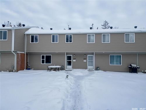 3940 Castle Rd, Regina, SK, S4S6A4 | Card Image