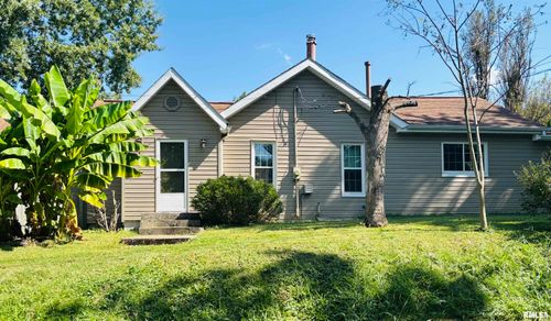 104 N Walker St, Cobden, IL, 62920-2431 | Card Image