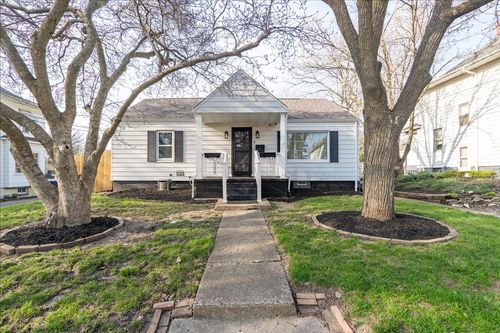 8 Felton Pl, Bloomington, IL, 61701-5428 | Card Image