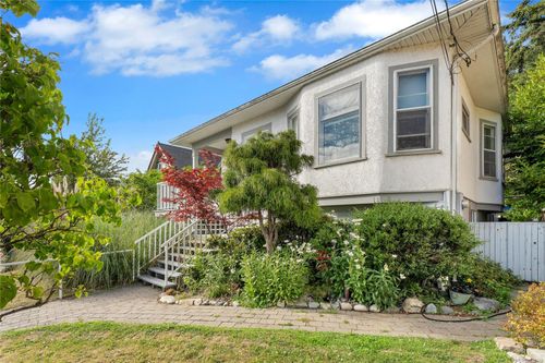 384 Burnside Rd E, Victoria, BC, V9A1A5 | Card Image
