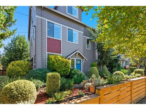 8280 N Burrage Ave, Portland, OR, 97217-6309 | Card Image