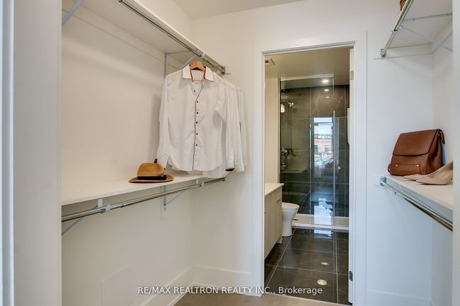 404 - 495 Logan Ave, Condo with 2 bedrooms, 2 bathrooms and 1 parking in Toronto ON | Image 15
