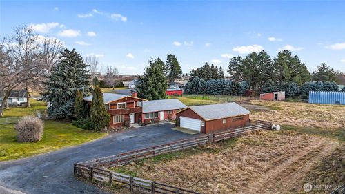 4537 Dunn St Ne, Moses Lake, WA, 98837-9061 | Card Image