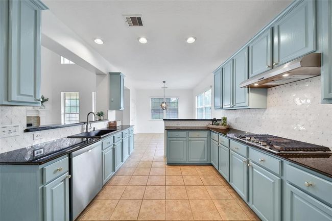 10802 Lake Raven Ct, House other with 4 bedrooms, 4 bathrooms and 2 parking in Cypress TX | Image 14