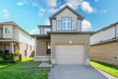 2025 Denview Ave, London, ON, N6G0G3 | Card Image