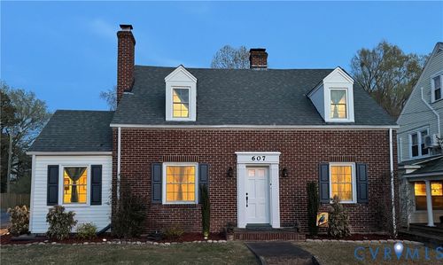 607 S Main St, Blackstone, VA, 23824-2219 | Card Image