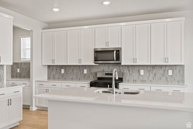 154 - 3444 S 3100 W, House other with 5 bedrooms, 3 bathrooms and 3 parking in West Haven UT | Image 11