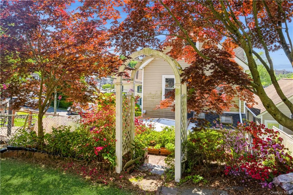 Washington Ave, Hartsdale, NY 10530