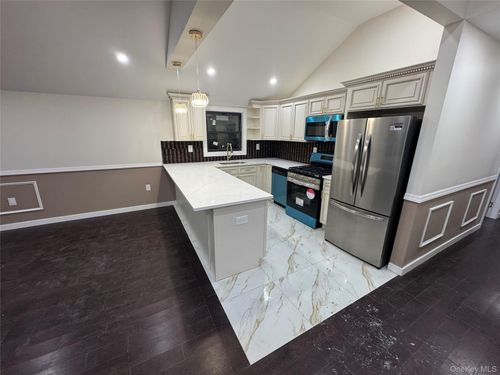 16720 140th Ave, Jamaica, NY, 11434-4412 | Card Image