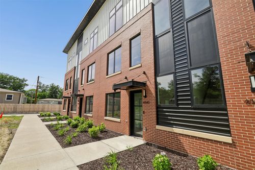 4828 Ingersoll Ave, Des Moines, IA, 50312-2024 | Card Image
