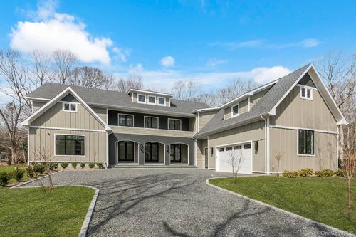 1355 Little Peconic Bay Rd, Cutchogue, NY, 11935-1671 | Card Image