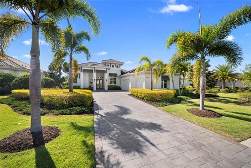 16826 Clearlake Ave, LAKEWOOD RANCH, FL, 34202-2165 | Card Image