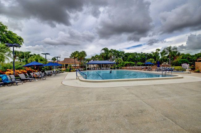10088 Shadywood Pl, Condo with 2 bedrooms, 2 bathrooms and null parking in Boynton Beach FL | Image 38