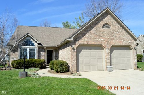 11374 Cherry Blossom East Dr, Fishers, IN, 46038-2404 | Card Image