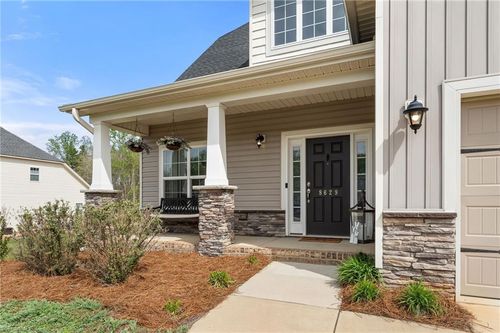 8629 Stone Valley Dr, Clemmons, NC, 27012-9971 | Card Image