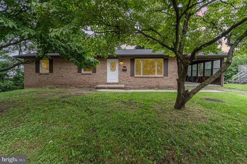 205 N 9th St, SUNBURY, PA, 17801-2039 | Card Image