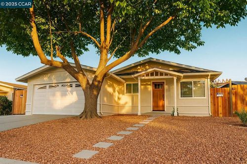 211 Riverside Pl, Bay Point, CA, 94565-2920 | Card Image