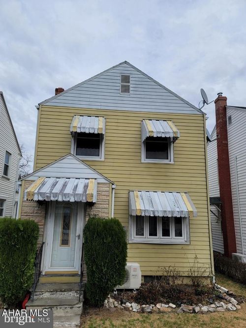 1319 Washington St, HUNTINGDON, PA, 16652-1935 | Card Image